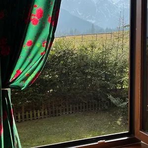 apartament-z-widokiem-na-giewont-i-kasprowy.zakopanehotels.org/
