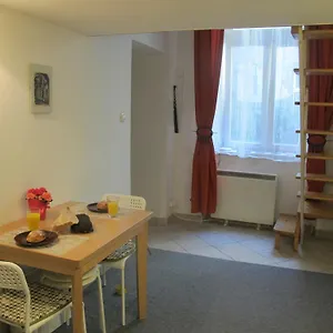 apartament-kazimierz-brzozowa.krakowhotelspoland.com/